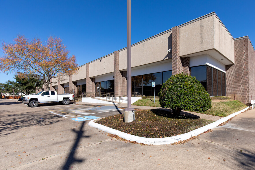 16155 Park Row, Houston, TX for lease - Building Photo - Image 3 of 8