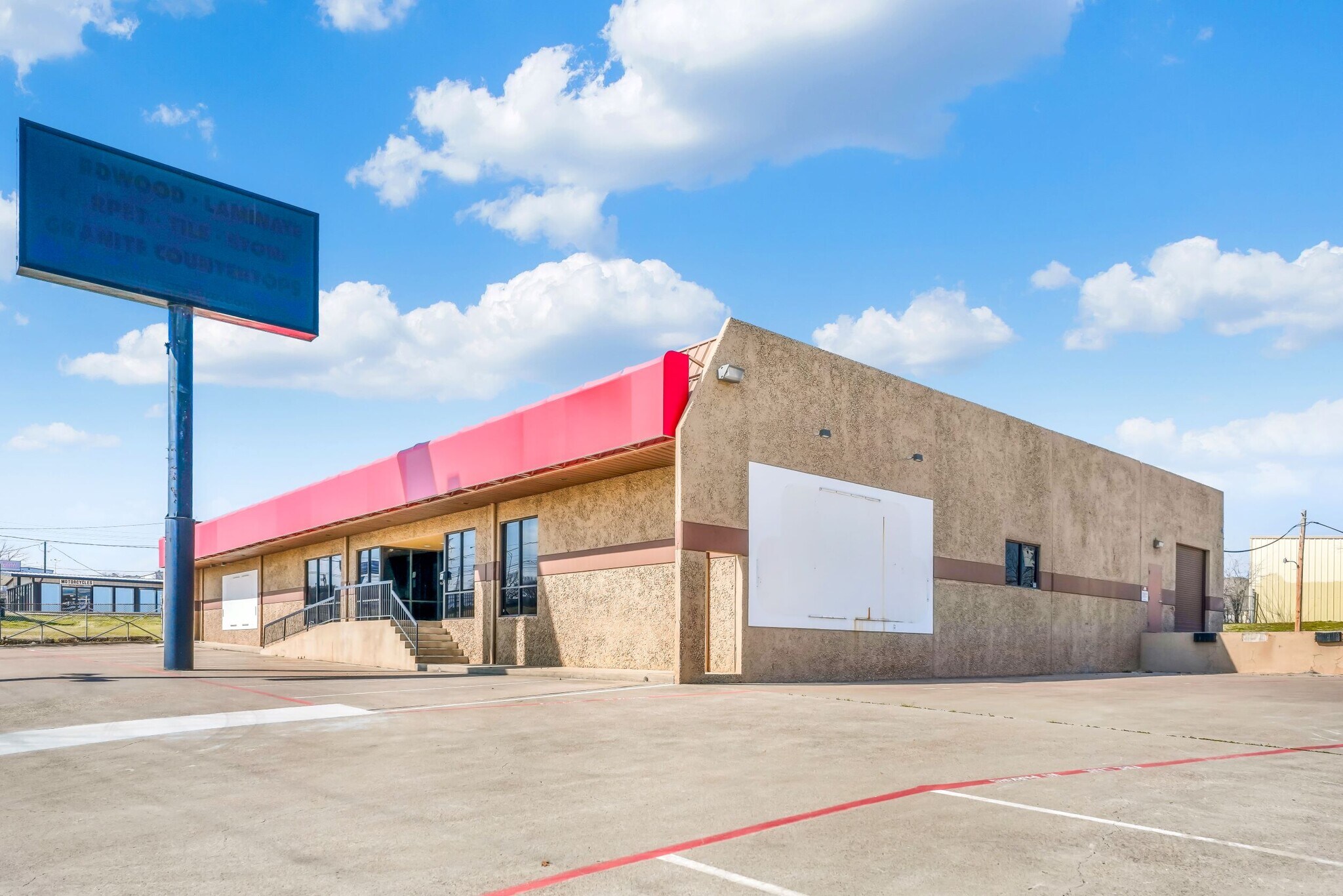 8120 West Fwy, White Settlement, TX for sale Building Photo- Image 1 of 1
