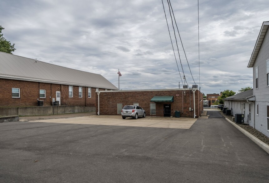 600 E 2nd St, Salem, OH for lease - Building Photo - Image 2 of 5