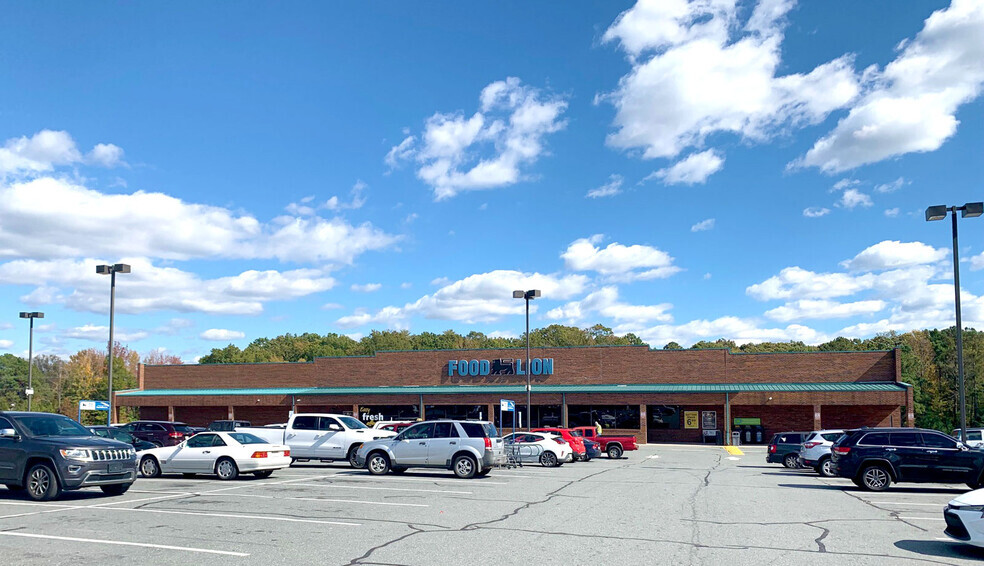 1072 N Main St, Walnut Cove, NC 27052 - Food Lion | LoopNet