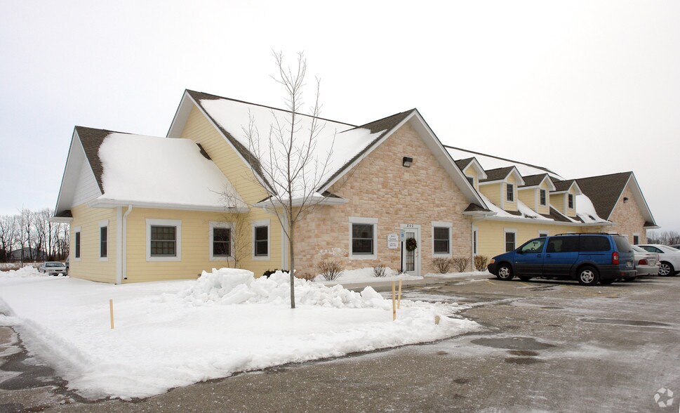 840 Enterprise Dr, Slinger, WI 53086