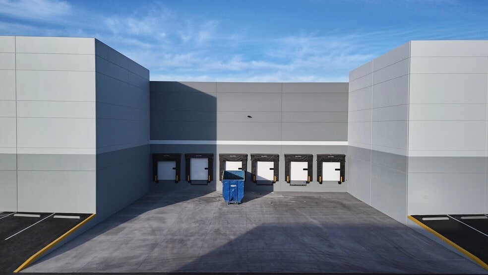 6950 Miller Ln, Las Vegas, NV for sale - Building Photo - Image 3 of 11