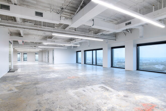 8080 N Central Expy, Dallas, TX for lease Interior Photo- Image 2 of 2