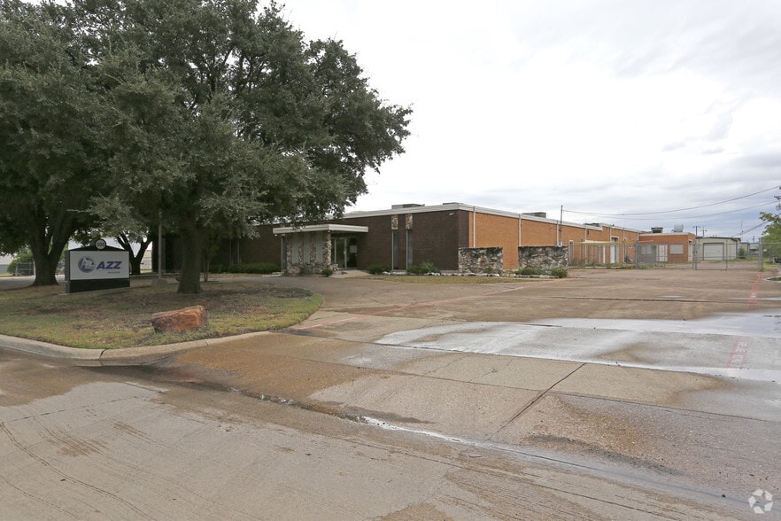 300 S Kirby St, Garland, TX for lease - Building Photo - Image 1 of 25