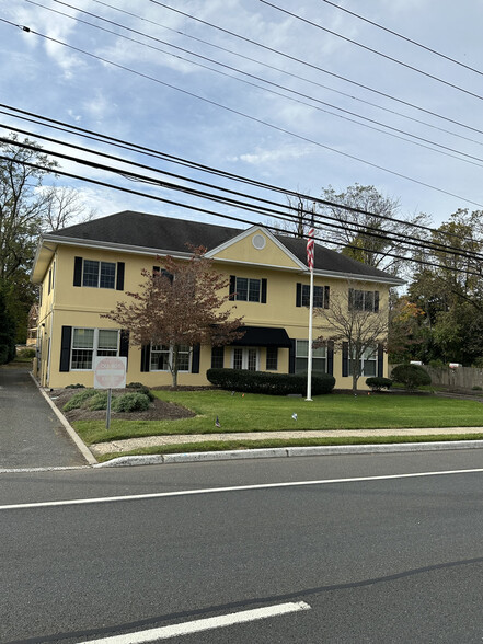 1008 State Route 35, Middletown, NJ for lease - Building Photo - Image 1 of 16