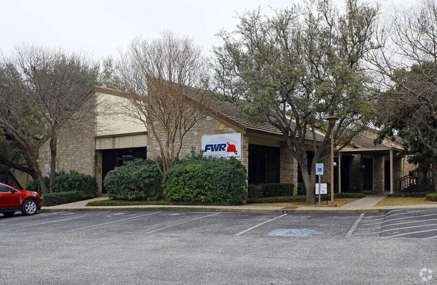 11322 Sir Winston St, San Antonio, TX for lease - Building Photo - Image 2 of 6