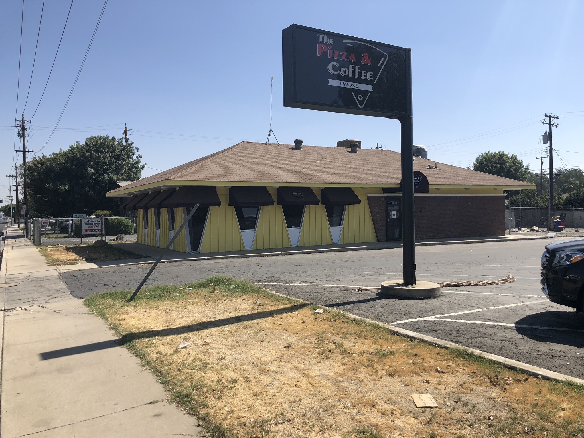 2125 Brundage Ln, Bakersfield, CA 93304