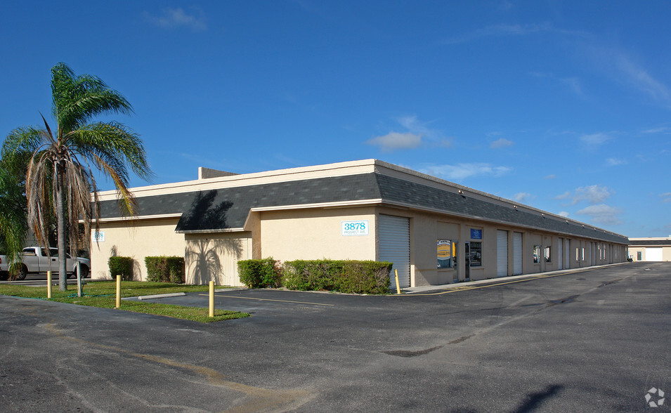 3866 Prospect Ave, West Palm Beach, FL for lease - Building Photo - Image 1 of 5