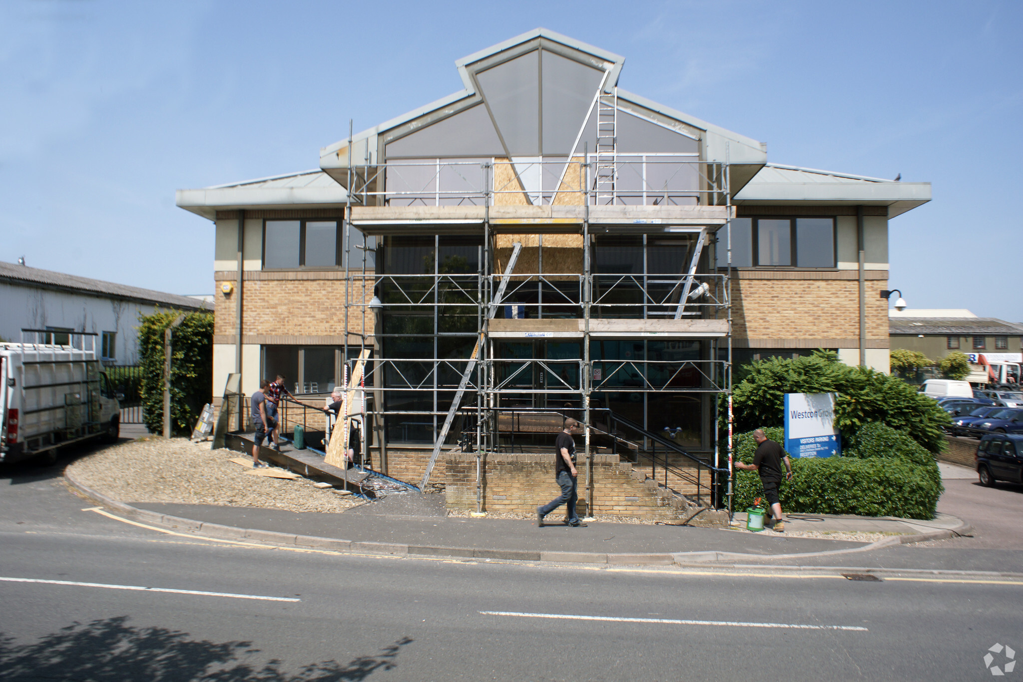 Wilkinson Rd, Cirencester for lease Primary Photo- Image 1 of 5