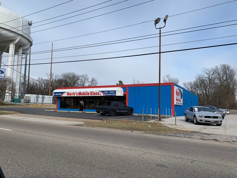 738 S Glenstone Ave Springfield Mo 65802 Loopnet Com