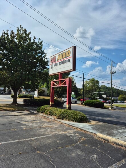 4644 Jonesboro Rd, Forest Park, GA for sale - Building Photo - Image 3 of 6