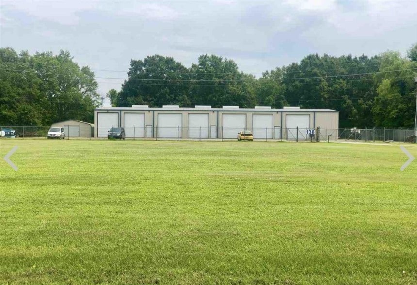 138 N Lacarpe Cir, Houma, LA for sale - Primary Photo - Image 1 of 1