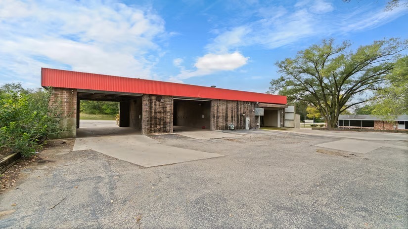 500 E Washington St, Oregon, IL for sale - Building Photo - Image 3 of 13