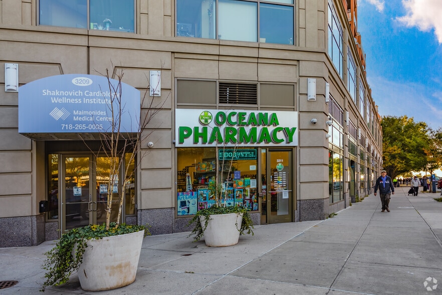 50 Oceana Dr W, Brooklyn, NY 11235 MEDICAL CONDO AT 50 OCEANA DRIVE