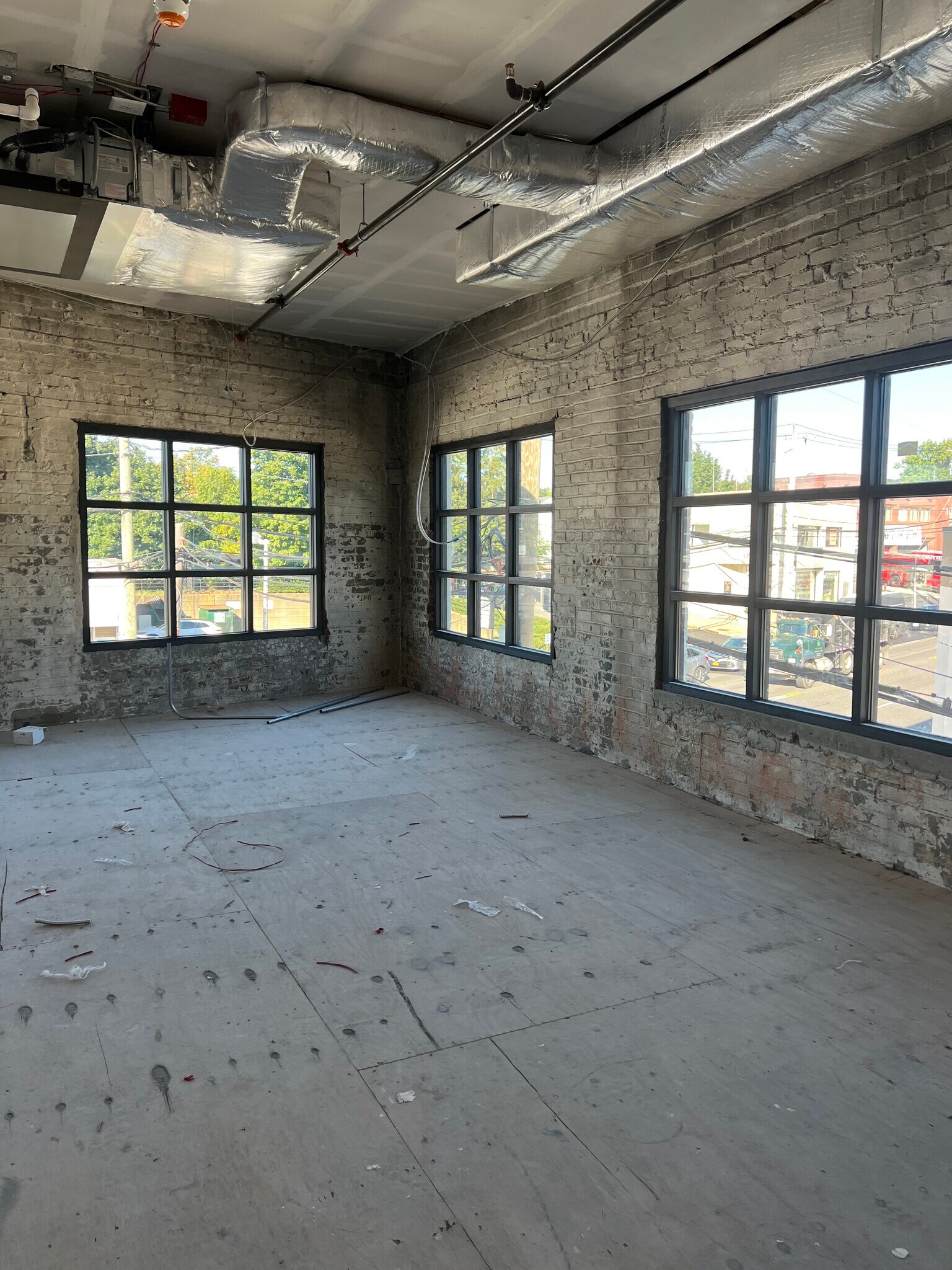 190 Mineola Ave, Roslyn Heights, NY for lease Building Photo- Image 1 of 3