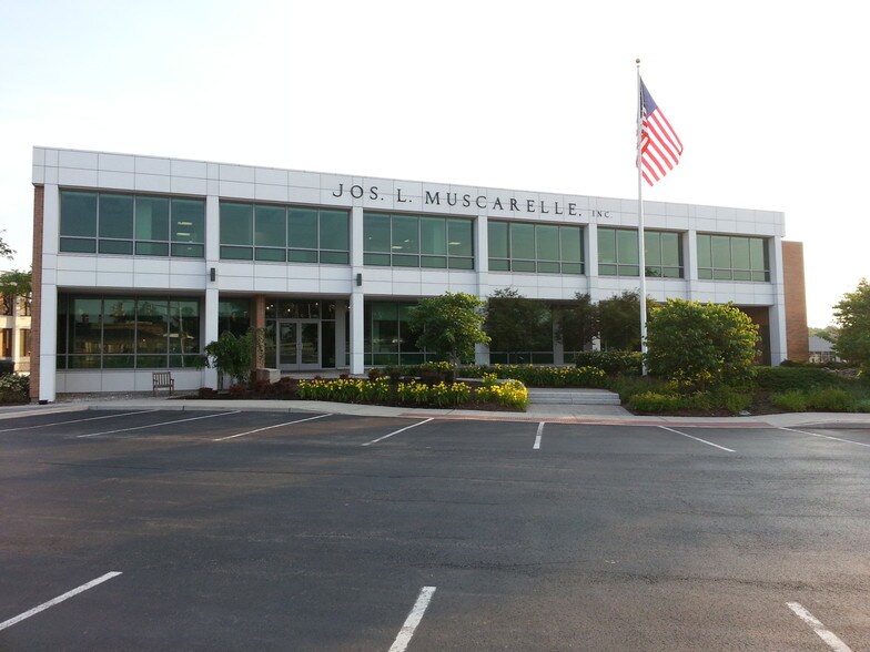 99 W Essex St, Maywood, NJ 07607