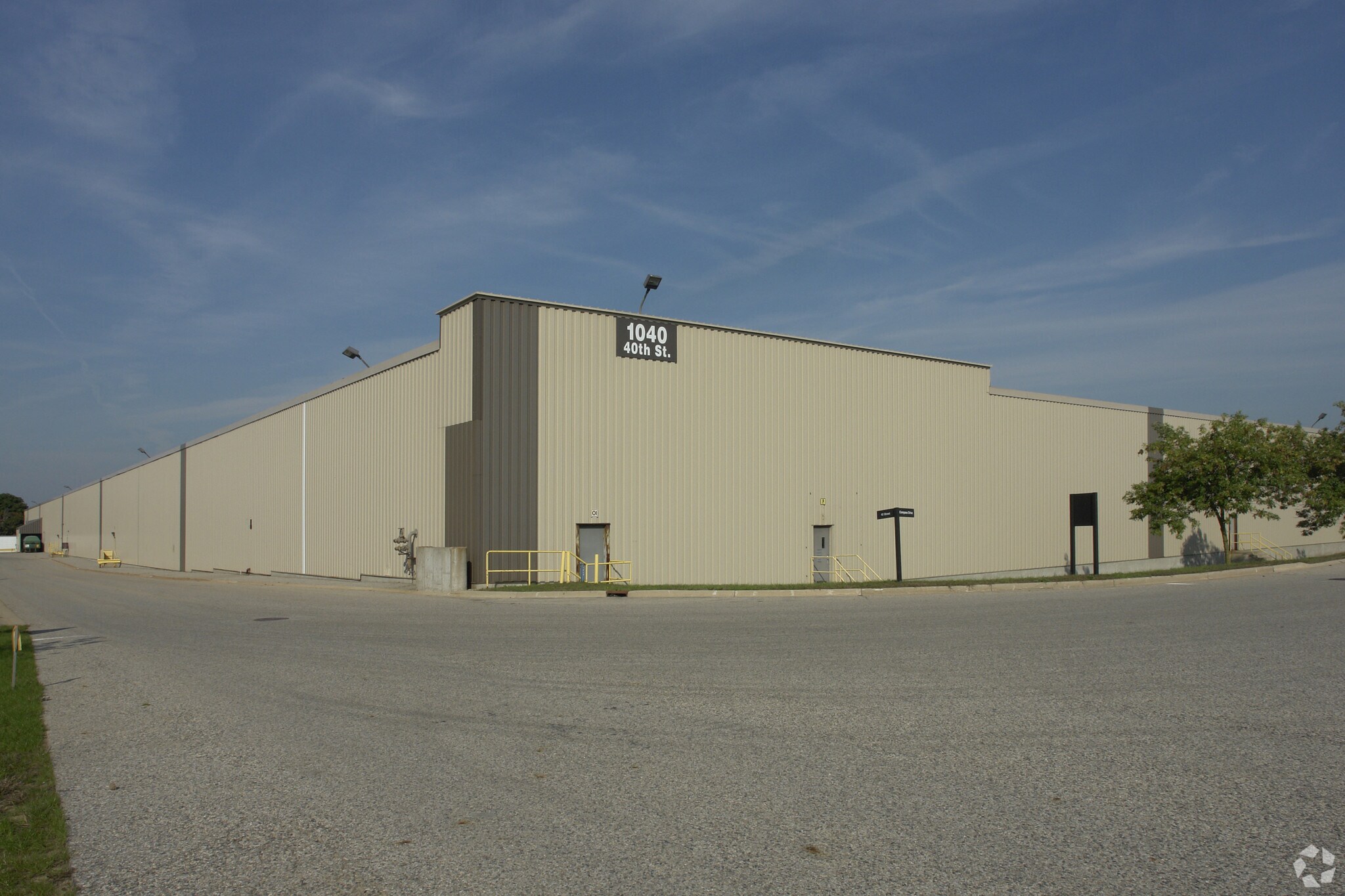 1040 40th St SE, Grand Rapids, MI for sale Primary Photo- Image 1 of 1