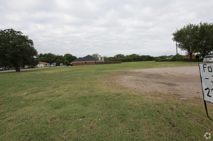 2607 Hickory Tree Rd, Mesquite, TX for sale - Primary Photo - Image 1 of 1