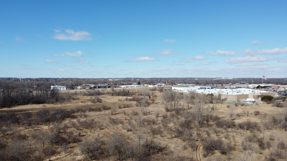 Market St, Saukville, WI for sale - Building Photo - Image 1 of 7