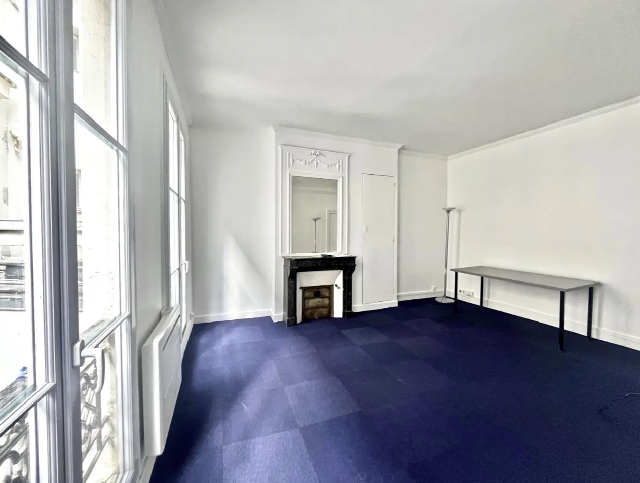 Office in Paris for lease Interior Photo- Image 1 of 6