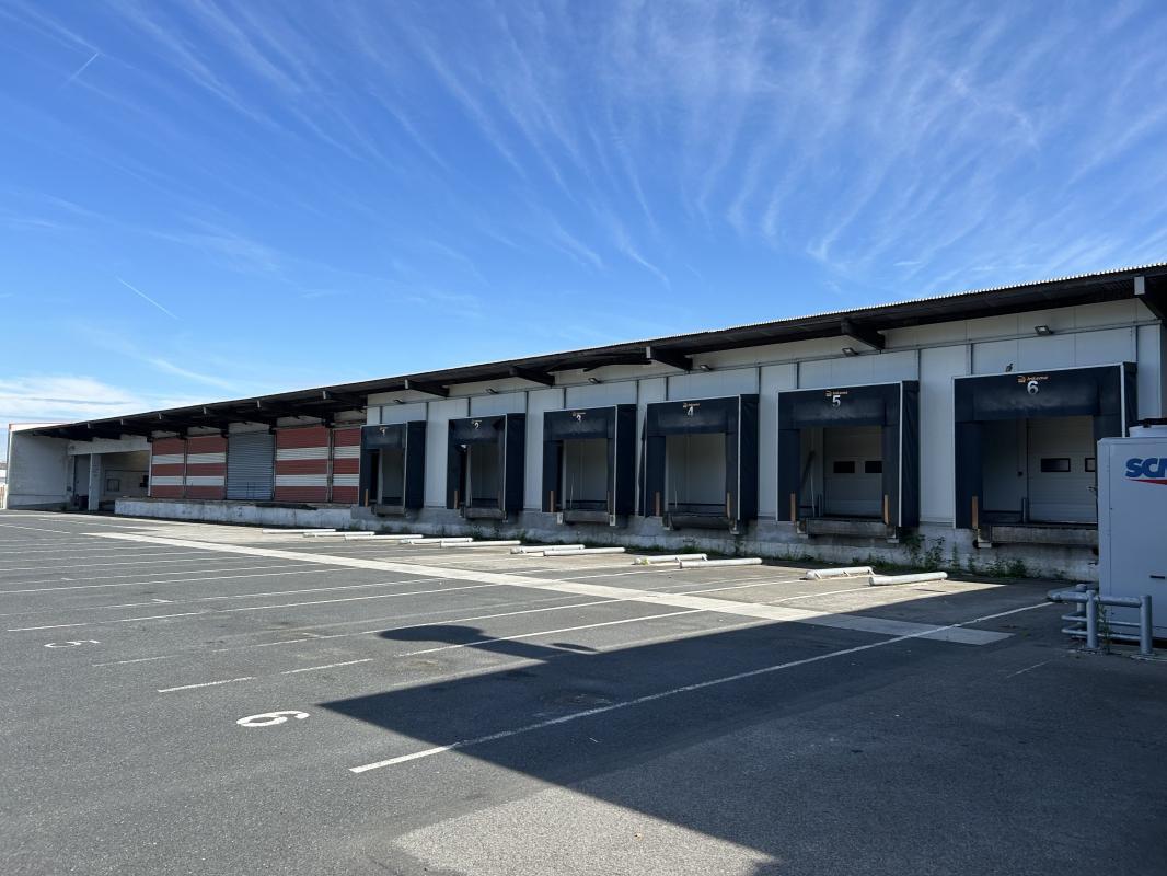 Industrial in Vallet for sale Building Photo- Image 1 of 9