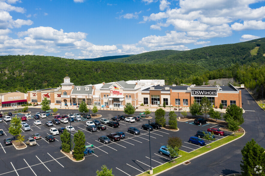 I-81, Moosic, PA 18507 - The Shoppes At Montage Mountain | LoopNet