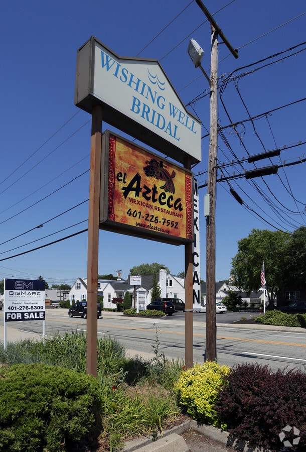 331 Newport Ave, Rumford, RI 02916