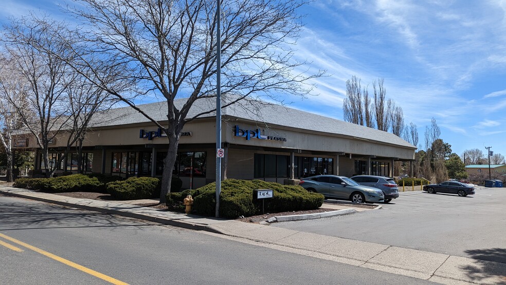 1250 S Plaza Way, Flagstaff, AZ for lease - Building Photo - Image 1 of 8