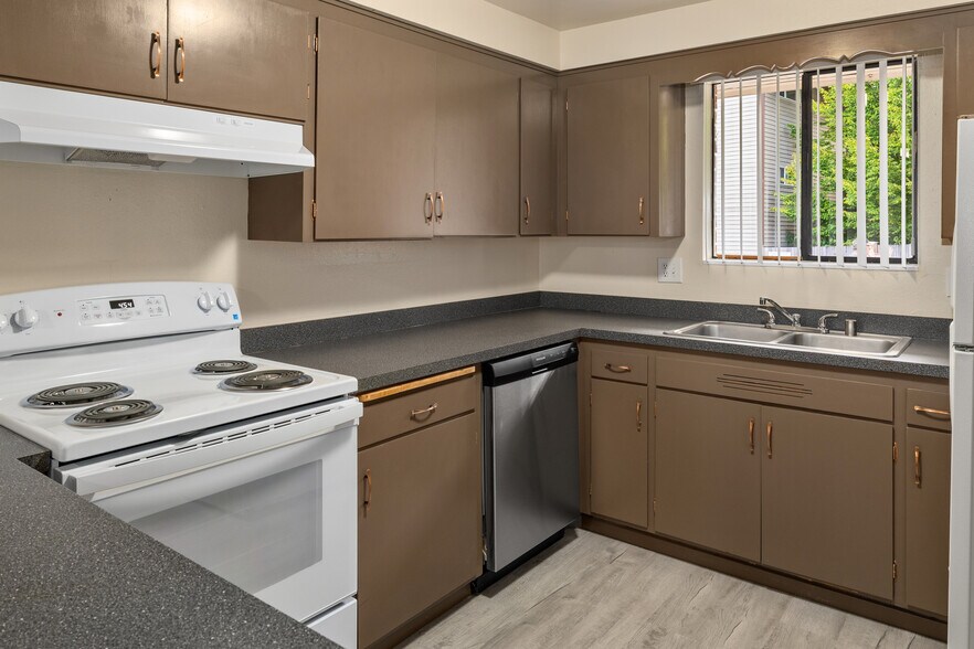 2517 Howard St, Everett, WA for sale - Building Photo - Image 3 of 20