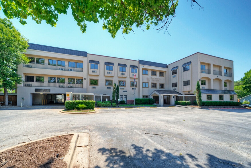 4207 Burnet Rd, Austin, TX for lease - Building Photo - Image 2 of 8