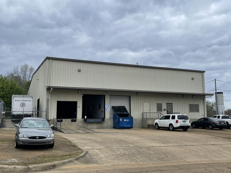 337 Industrial Dr, Jackson, MS for lease - Building Photo - Image 2 of 13