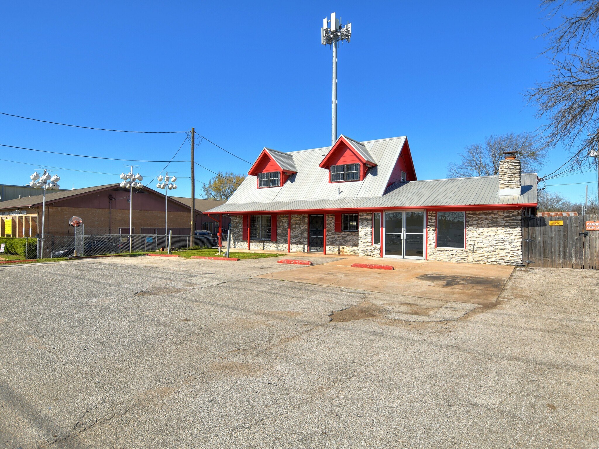 10104 N Lamar Blvd, Austin, TX for sale Primary Photo- Image 1 of 1