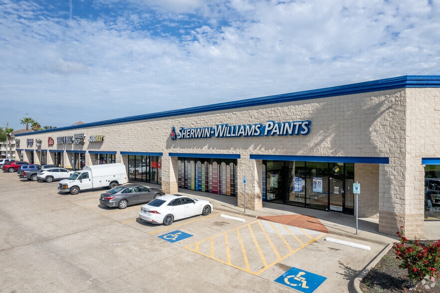 15327 Gulf Fwy, Houston, TX for lease - Building Photo - Image 3 of 22