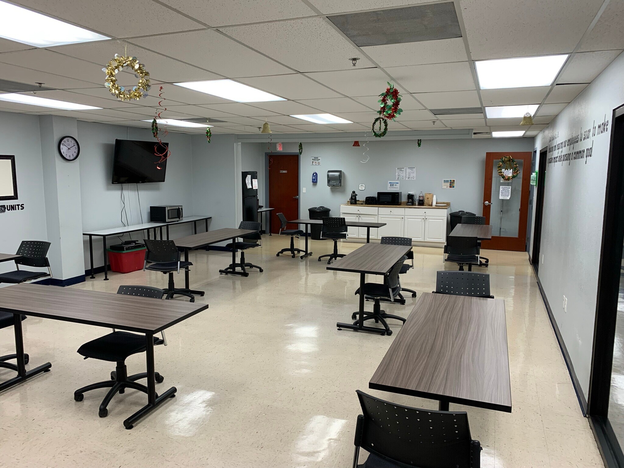 3504 Cragmont Dr, Tampa, FL 33619 Office for Lease
