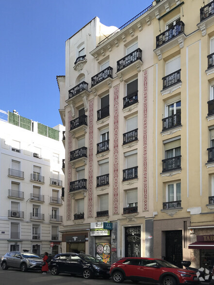 Calle Fuente del Berro, 35, Madrid, Madrid for sale - Building Photo - Image 3 of 4