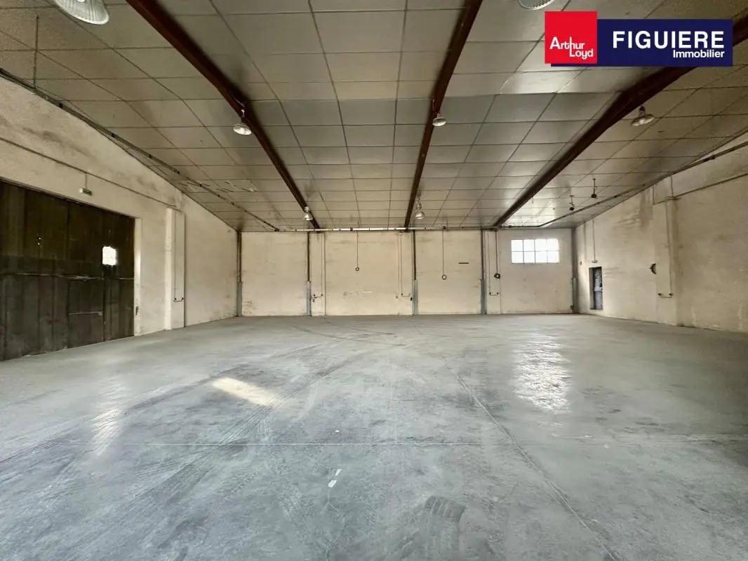 Office in Bouc-Bel-Air for lease Building Photo- Image 1 of 11