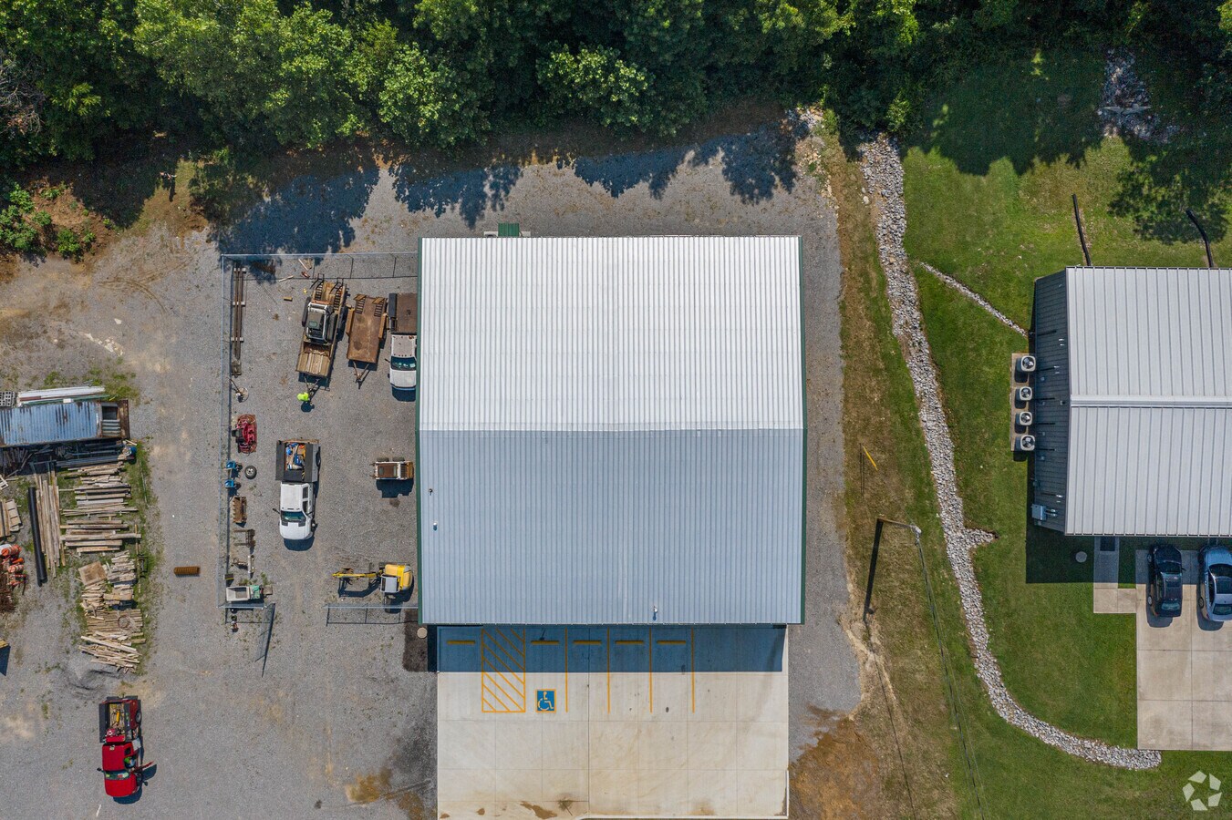 2347 Industrial Dr, Greenbrier, TN 37073