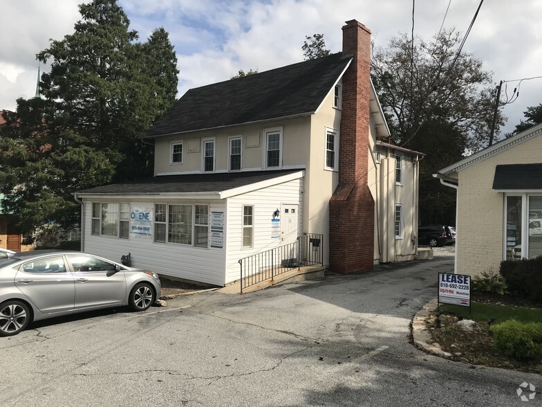 22 Paoli Pike, Paoli, PA for lease - Primary Photo - Image 1 of 3