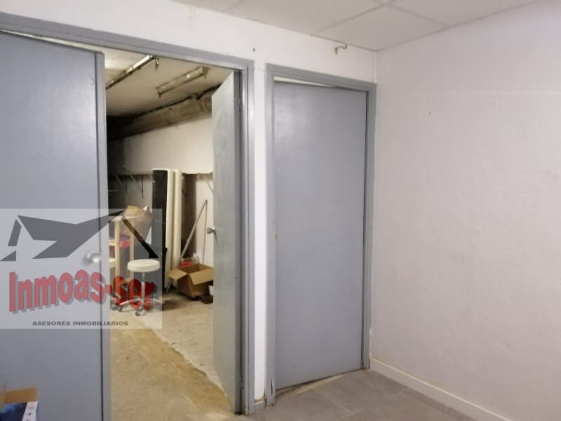 Retail in Barcelona, Barcelona for lease Interior Photo- Image 1 of 10