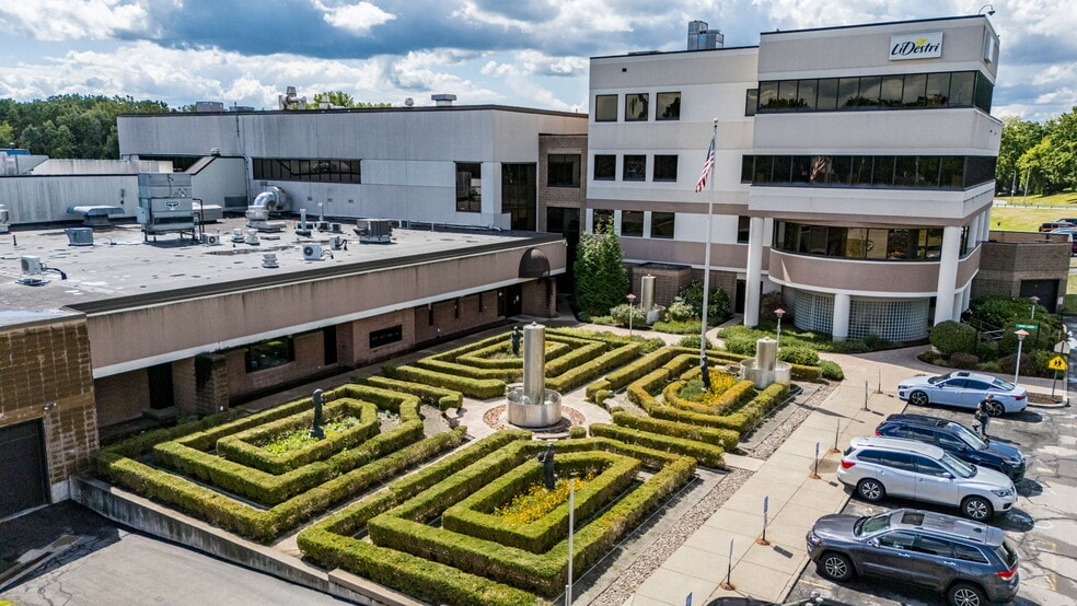 815 Whitney Rd W, Fairport, NY for lease - Building Photo - Image 3 of 16