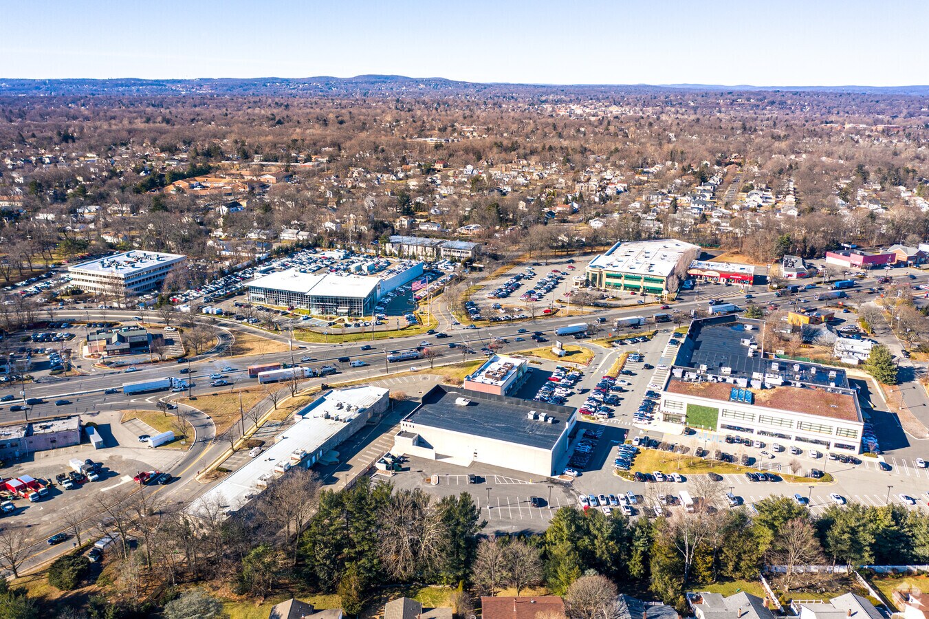 762776 N State Rt 17, Paramus, NJ, 07652 Retail Space For Lease