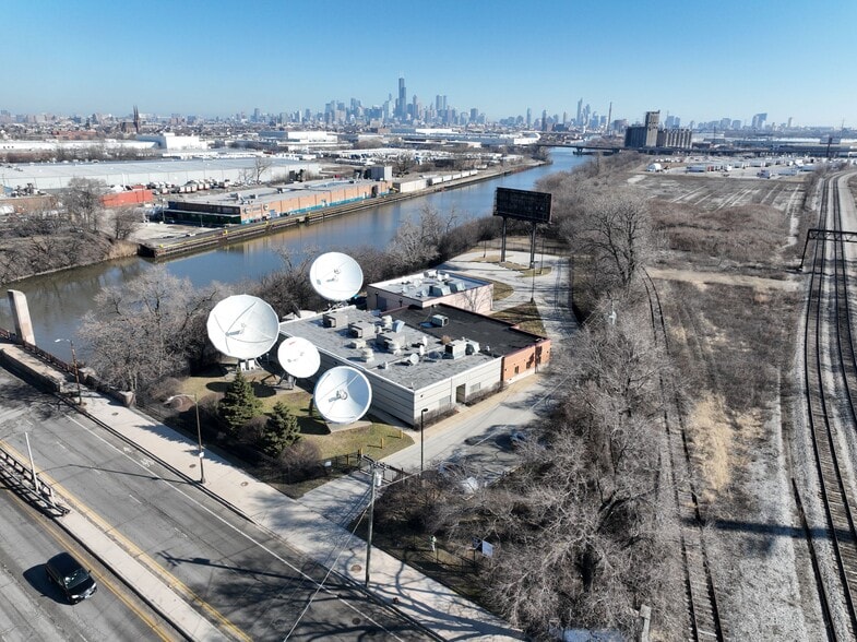 3111 S Western Ave, Chicago, IL for sale - Aerial - Image 3 of 4
