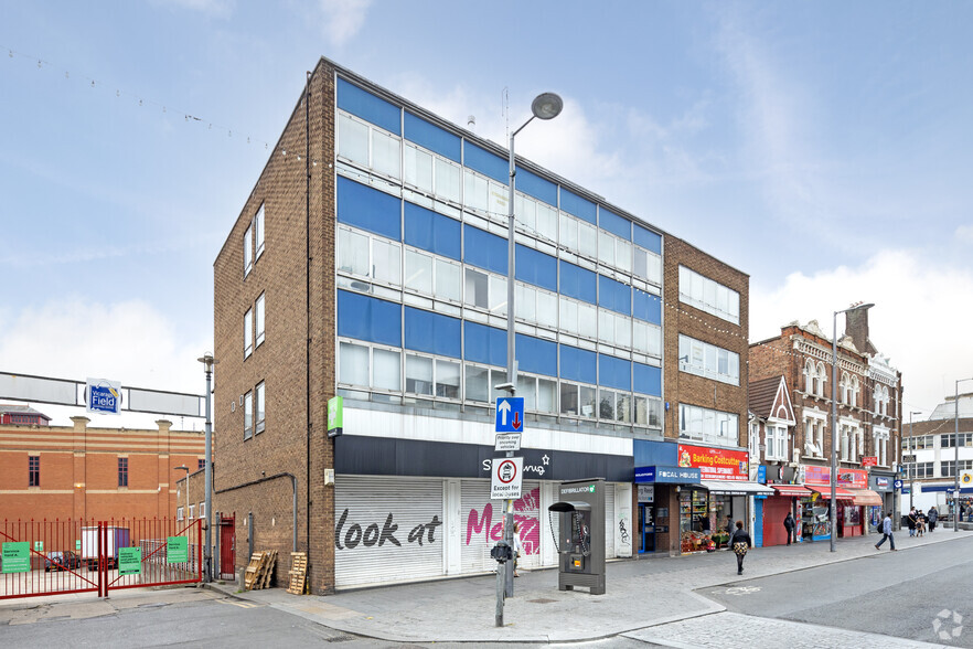 12-13 Station Parade, Barking for lease - Primary Photo - Image 1 of 3