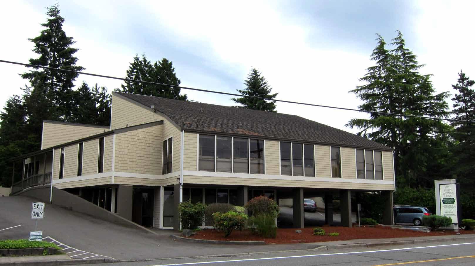17722-17726 Talbot Rd S, Renton, WA for lease Building Photo- Image 1 of 6