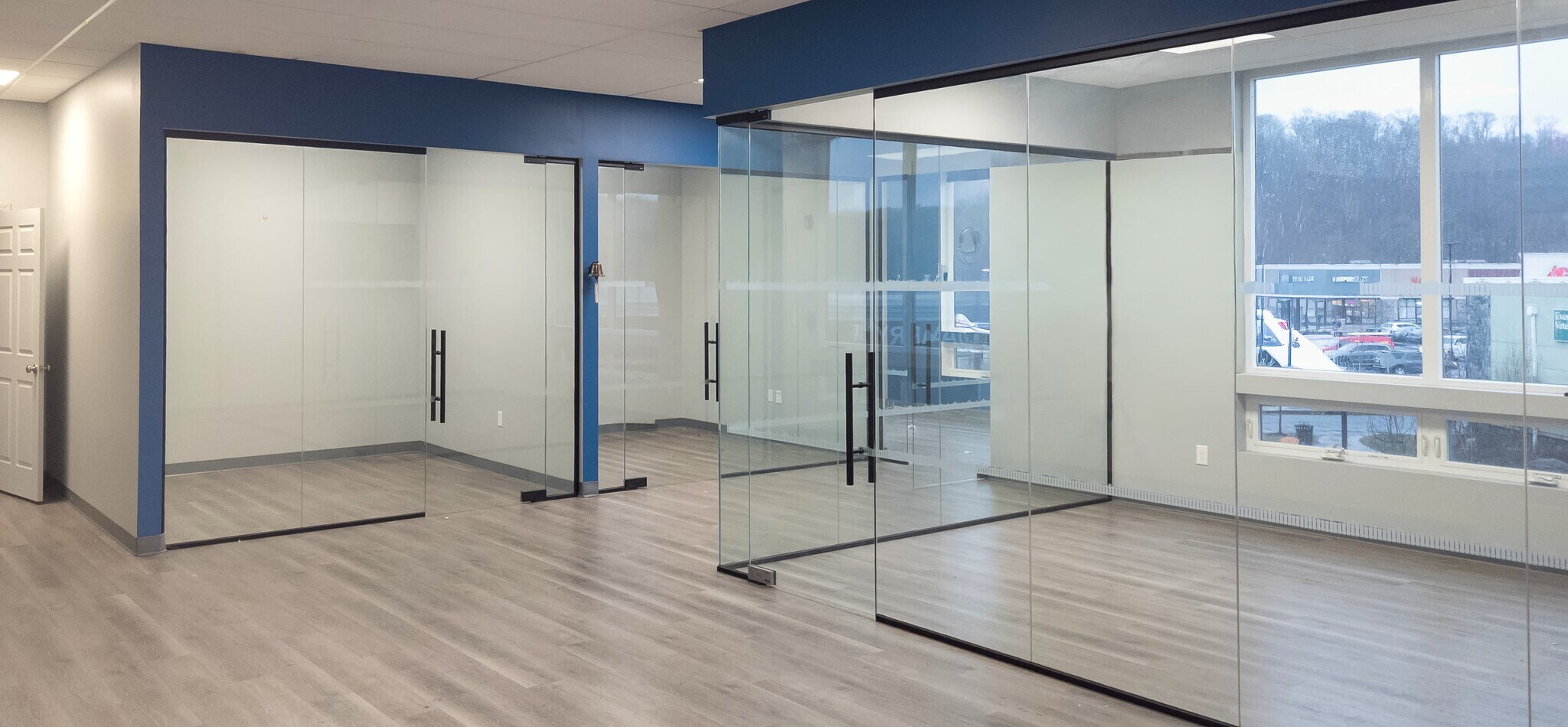300 Oxford Rd, Oxford, CT for lease Interior Photo- Image 1 of 9