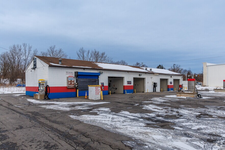 4233 Long Branch Rd, Bayberry, NY for sale - Primary Photo - Image 1 of 1