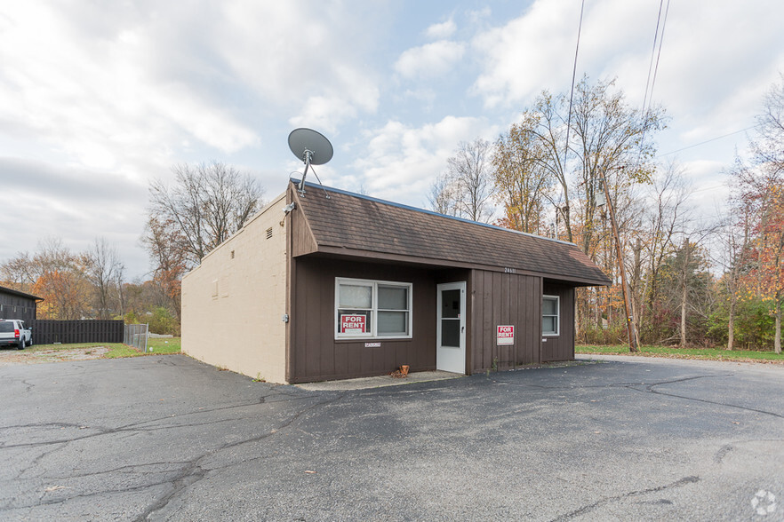 24611 Royalton Rd, Columbia Station, OH for sale - Primary Photo - Image 1 of 1