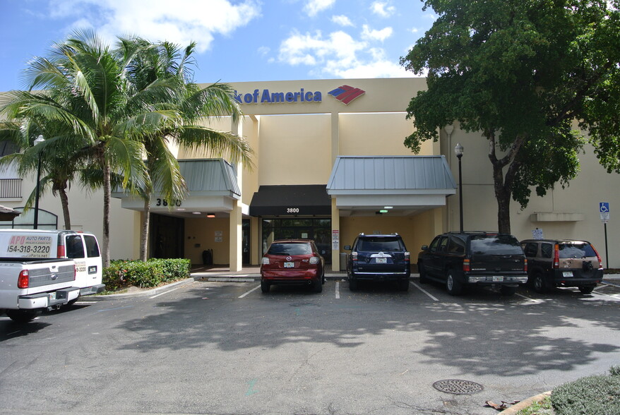 3800 W Broward Blvd, Fort Lauderdale, FL for lease - Building Photo - Image 2 of 7