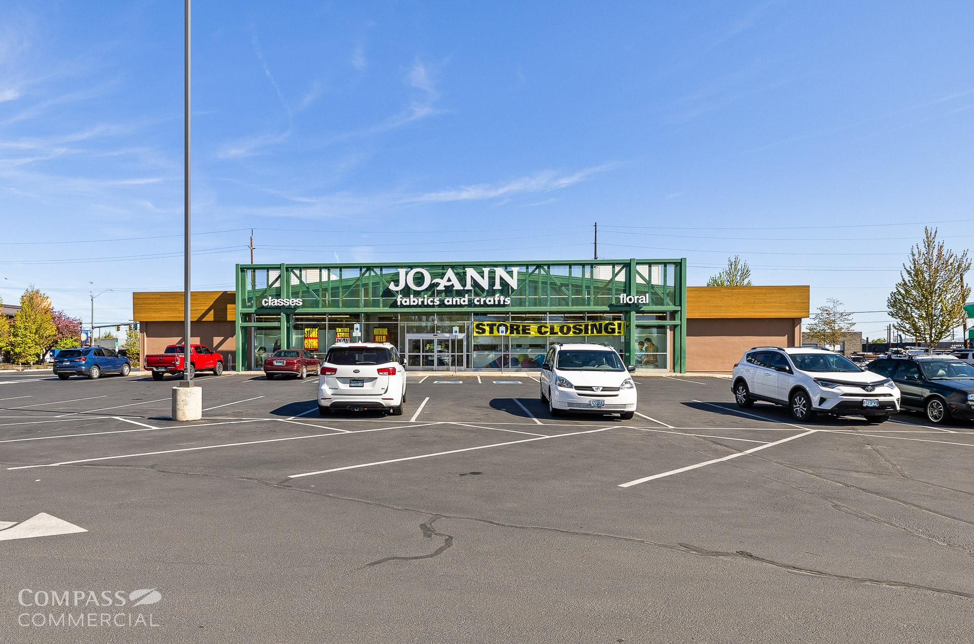 732 SW 6th St, Redmond, OR for lease Building Photo- Image 1 of 13