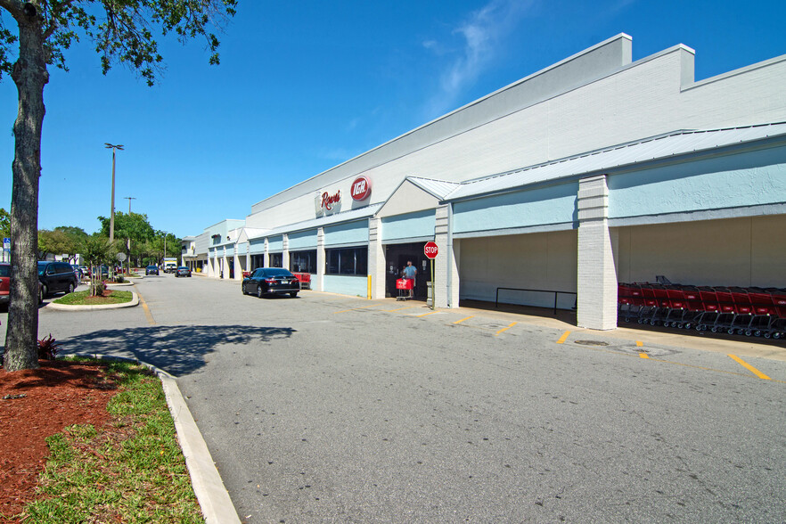 8595 Beach Blvd, Jacksonville, FL for lease - Building Photo - Image 3 of 23